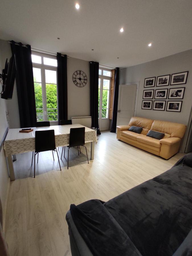 Апартаменты Agreable T2 Au Centre De Luchon Bagneres-de-Luchon Экстерьер фото
